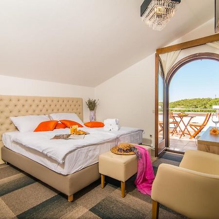 Hotel Villa Vrsar Εξωτερικό φωτογραφία