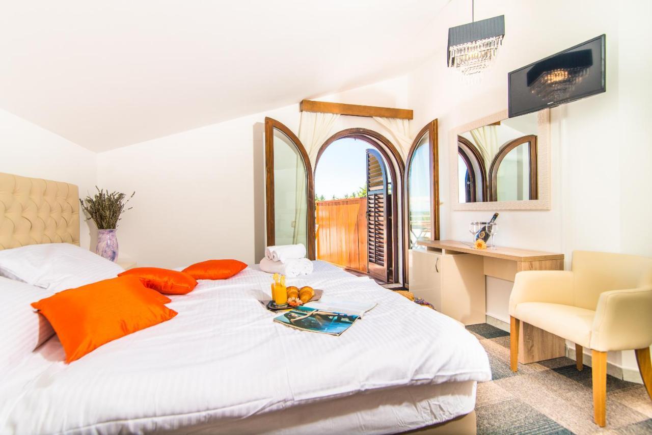 Hotel Villa Vrsar Εξωτερικό φωτογραφία