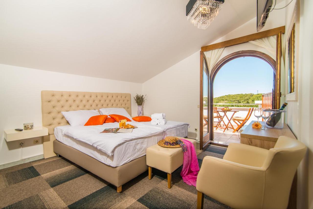 Hotel Villa Vrsar Εξωτερικό φωτογραφία