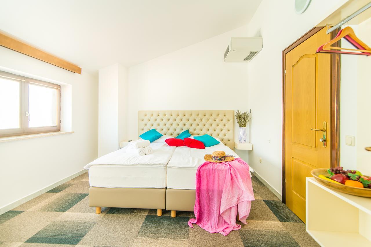 Hotel Villa Vrsar Εξωτερικό φωτογραφία
