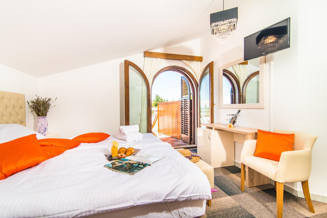 Hotel Villa Vrsar Εξωτερικό φωτογραφία